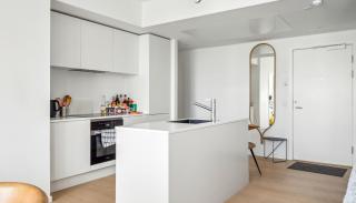 Luxury Apt with Harbor Views - 6