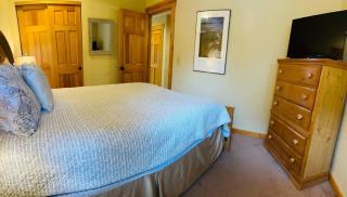 Creekside Chalet With Private Hot Tub - 3