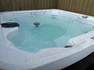 Creekside Chalet With Private Hot Tub - 6
