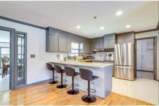 Huge Backyard, Free Parking, Grill, Pet Friendly - 9