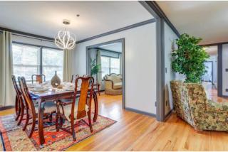 Huge Backyard, Free Parking, Grill, Pet Friendly - 3