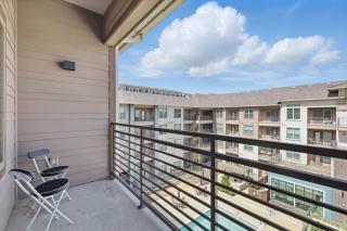Modern 1BR near TPC Golf Free Parking and Wifi - 8