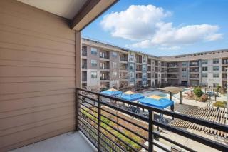 Modern 1BR near TPC Golf Free Parking and Wifi - 7