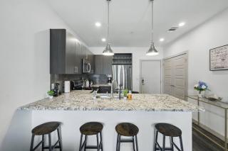 Modern 1BR near TPC Golf Free Parking and Wifi - 3