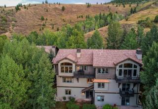 Spacious 4BR 4BA Mountain Retreat with Beaver Creek Shuttle - 5