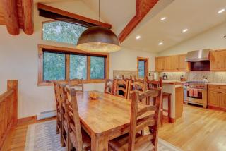 Spacious 4BR 4BA Mountain Retreat with Beaver Creek Shuttle - 4