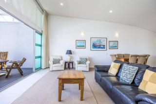 QV Stays Waterfront Elegance on Princes Wharf - 3