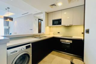 2 Bedroom Seaview apartment Seef - 2