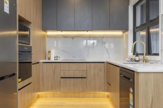 Lake Haven apartment 1 - fabulous location near lake and town - 5