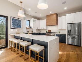 High End New Build, Rooftop Hot Tub, City Views - 6