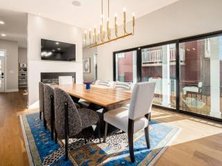 High End New Build, Rooftop Hot Tub, City Views - 2