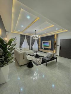 2 Bedroom Luxury Smart Home Apartment, Jahi Katampe ext - 0