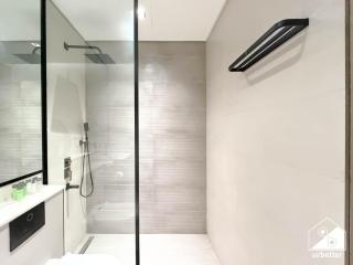 Exclusive 1BR, Modern Comfort & Prime Location - 6