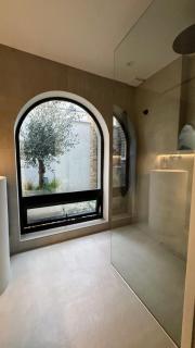 Modern Flat in Clapham North, London - 7