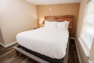 Pearl District Victorian Muse - 4