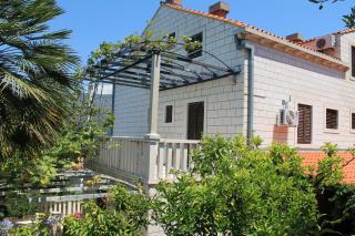 Apartments and Rooms Villa Mir - 0