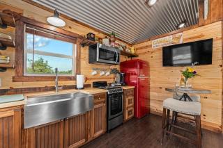 Hill Country Cabin - Cozy Rustic Getaway - 1