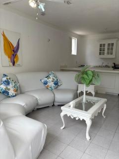 Caldo Tours Suite in Runaway Bay - 7