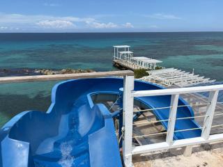 Caldo Tours Suite in Runaway Bay - 1