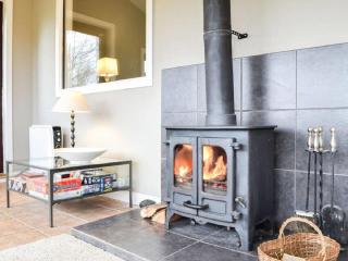 Redroofs by the Woods - 1