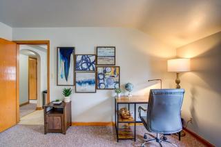 Across from St Luke's with AC Free Washer & Dryer - 5