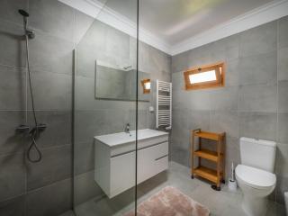 Madeira Surf Lodge - 8