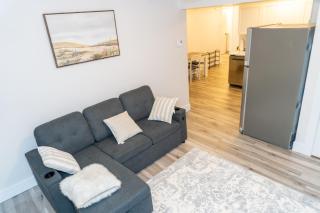 Luxury One Bedroom Private Apartment just 7 minutes from the Airport - 0
