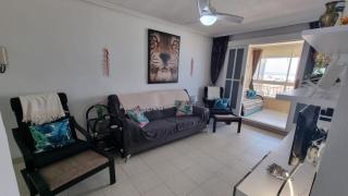 2 bed lake view Penthouse apartment close to the beach - 2