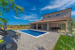 Villa Zani in Loborika - Haus für 6-7 Personen - 0