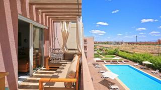 Top Floor Apartment with terrace and pool - 9