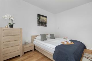 A Unique House with a Terrace and Garden in Cracow for 8 People by Noclegi Renters - 5