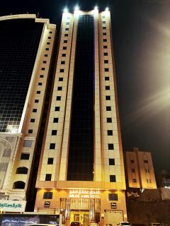 فندق عملاق المشرق - 0