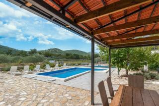 Villa Emanuel in Ljubitovica - Haus für 4-6 Personen - 0