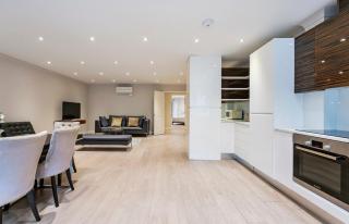 Lovely 2 bedroom apartment with private parking - 9