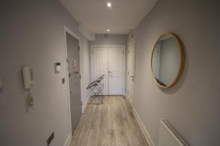 Holden Court Apartment 5 - 7