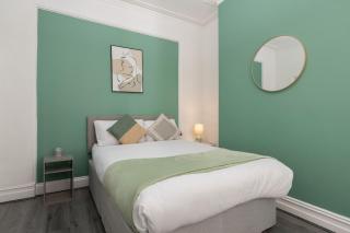 4 bed home in Liverpool - 5