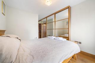 Kensington Haven 3-Bed, 3-Bth Flat - 8