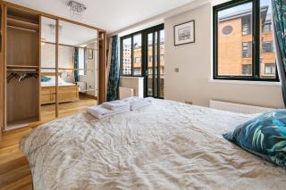 Kensington Haven 3-Bed, 3-Bth Flat - 6