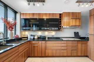 Kensington Haven 3-Bed, 3-Bth Flat - 3