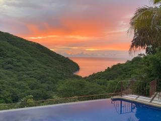 Mariners Point B1 Ocean-view 3br Private Pool - 0