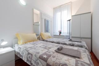 Stylish Apartment at Isola-Garibaldi District - B Home - 1