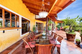 Casa Amarilla 4br Bay-view Villa - 8 Guests - 5