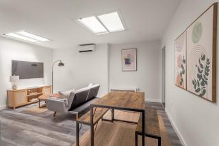 Bright 2BR 2BA Steps from Central Park, Great Location! - 6