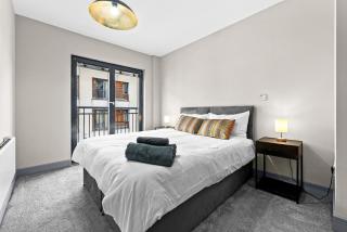 Central Birmingham Apartment 2BR Near Cube & Mailbox - 3