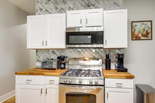 9 Mi to Dtwn ATL Pet-Friendly Apt with Yard - 3