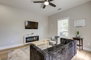 Pet-Friendly ATL Hub - 9 Mi to Downtown - 6