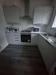 3 Bed Semi, Bingley, BD16, Free Parking, Wi-Fi - Bingley - 4