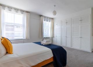 Central London Townhouse - 8