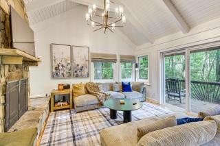 Newly Renovated Pet-Friendly Sapphire Retreat! - 3