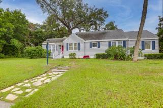 4 Mi to Jetty Park Beach! Family Home with Game Room - 9